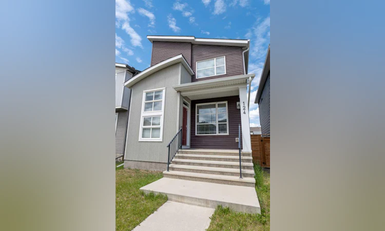 124 Howse Avenue NE