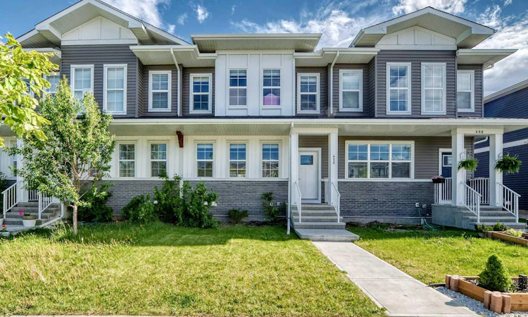 456 West Lakeview Drive