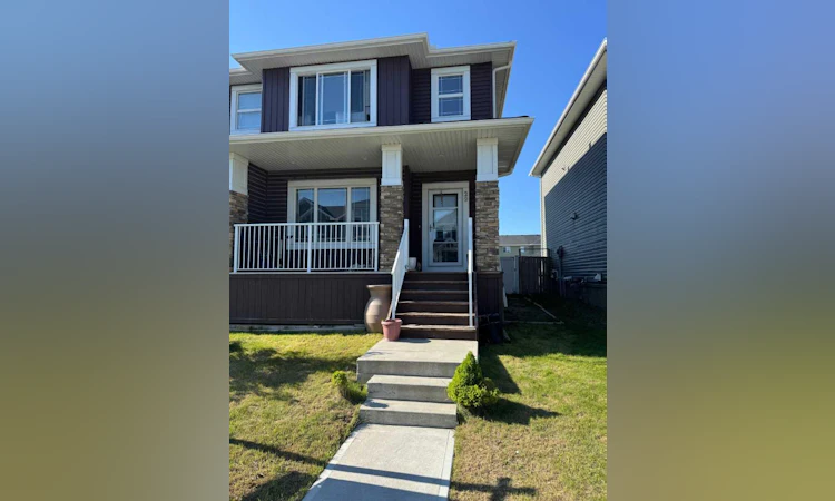 29 Redstone Common NE