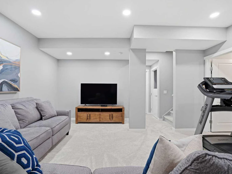 393 Masters Avenue SE, Calgary, AB, T3M 2N7 - 38