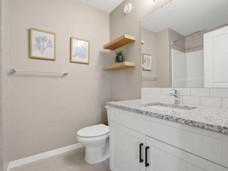 393 Masters Avenue SE, Calgary, AB, T3M 2N7 - 35
