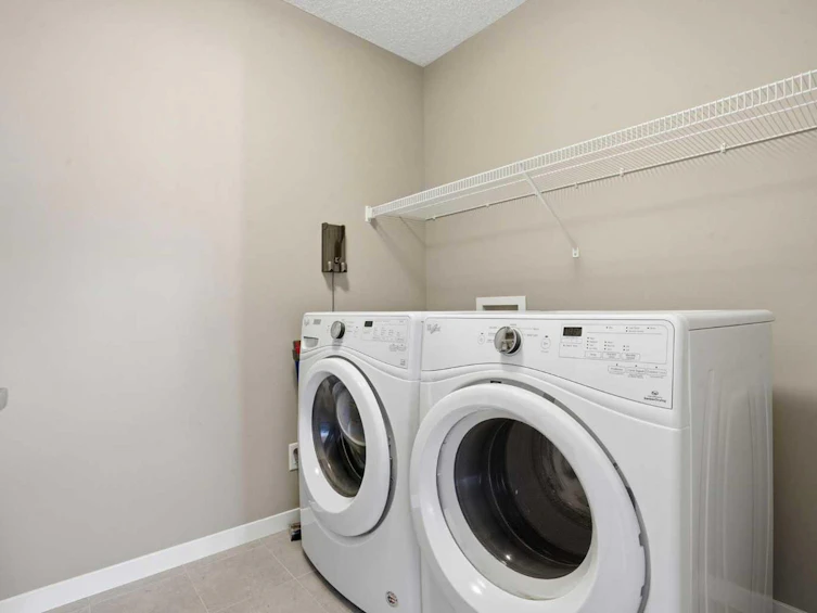 393 Masters Avenue SE, Calgary, AB, T3M 2N7 - 36