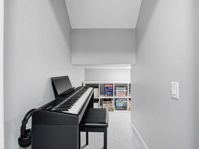 393 Masters Avenue SE, Calgary, AB, T3M 2N7 - 41