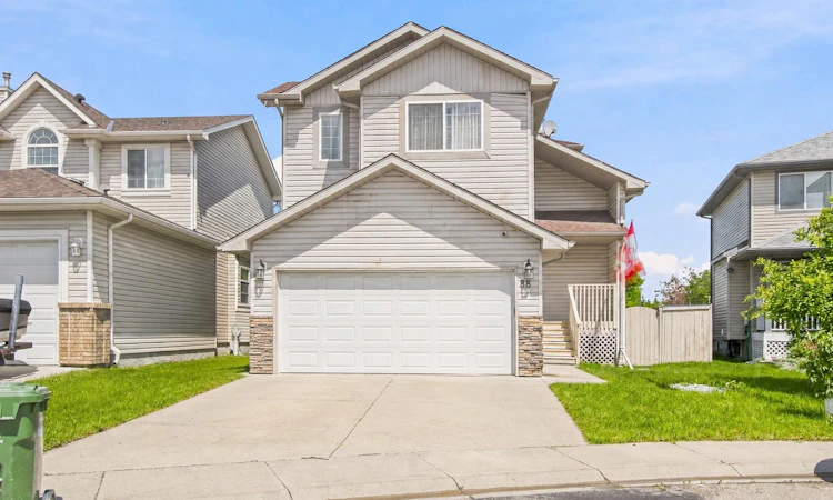88 Willowbrook Crescent NW