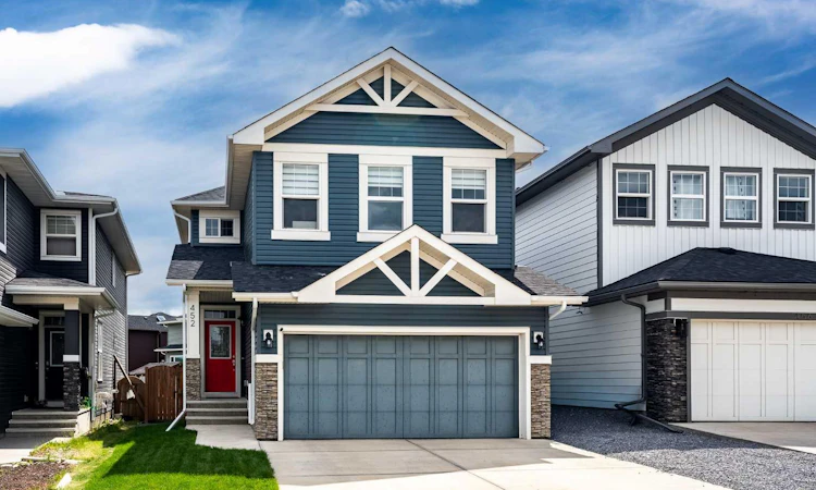 452 Evansglen Drive NW