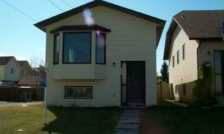 250 Falmere Way NE