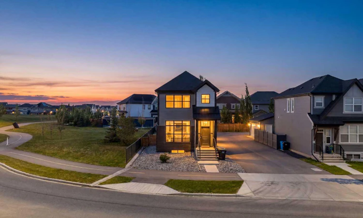 314 Masters Road SE