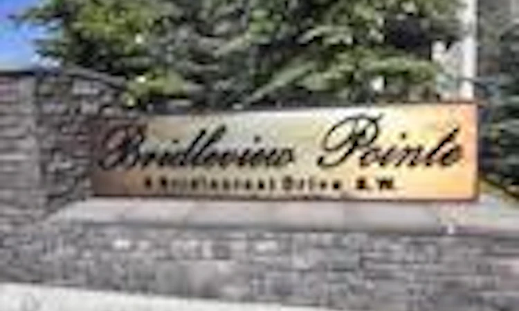 1224-8 Bridlecrest Drive SW