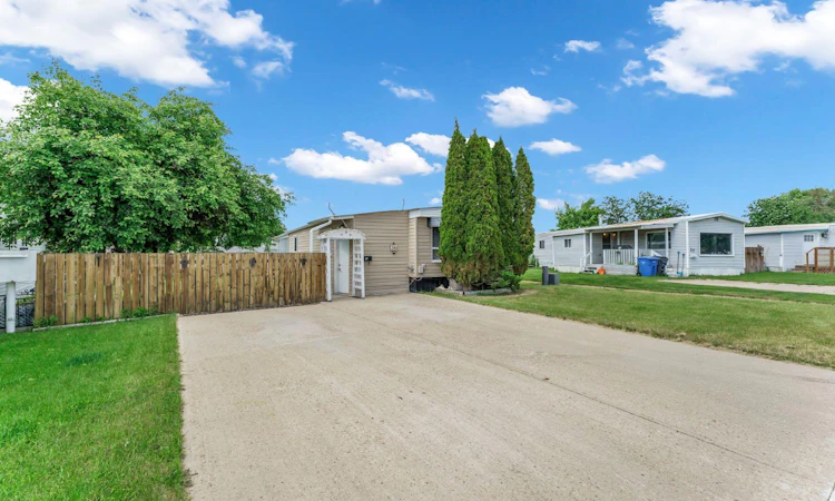 36-2460 Southview Drive SE
