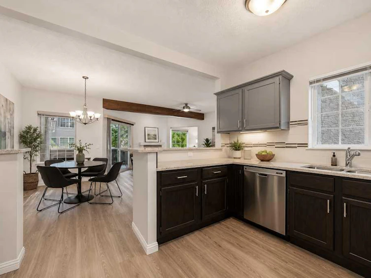 404-1997 Sirocco Drive SW, Calgary, AB, T3H 3E6 - 15