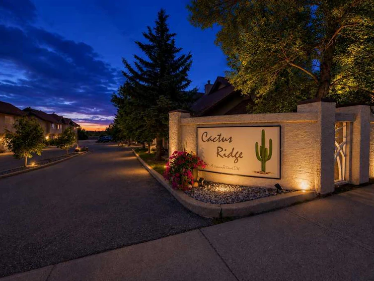 404-1997 Sirocco Drive SW, Calgary, AB, T3H 3E6 - 2