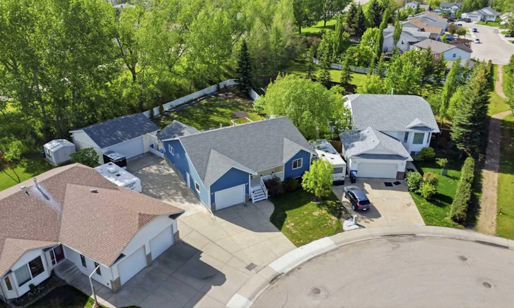 18 Osmond Close