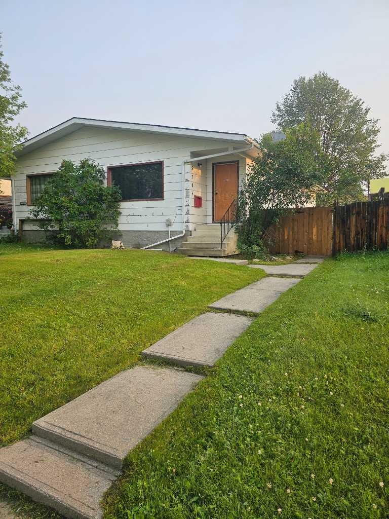 5706 West Haven Drive, Edson, AB, T7E 1J6
