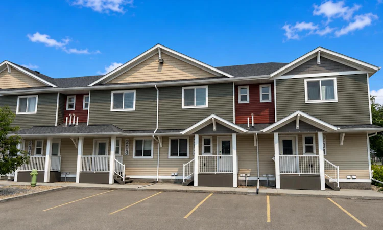202-148 Vanier Drive