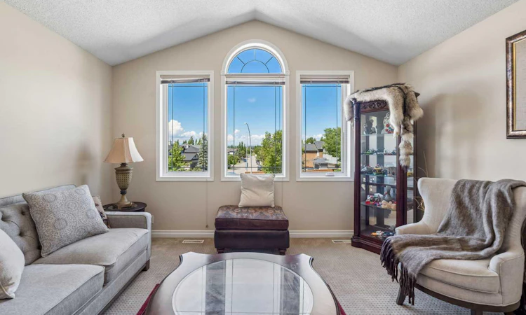 86 Tuscany Ravine Road NW