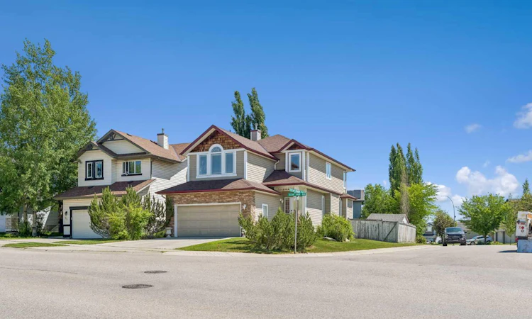 86 Tuscany Ravine Road NW