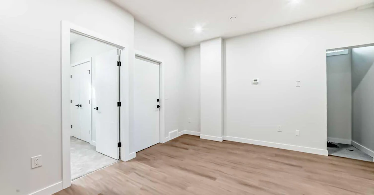 B-6305 62 Street NW, Calgary, AB, T3B 2C4 - 6