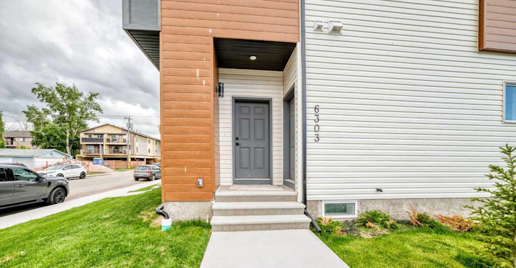 B-6305 62 Street NW, Calgary, AB, T3B 2C4 - 2