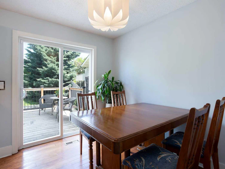 56 Deersaxon Circle SE, Calgary, AB, T2J 6R5 - 8
