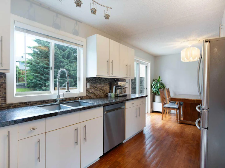 56 Deersaxon Circle SE, Calgary, AB, T2J 6R5 - 13