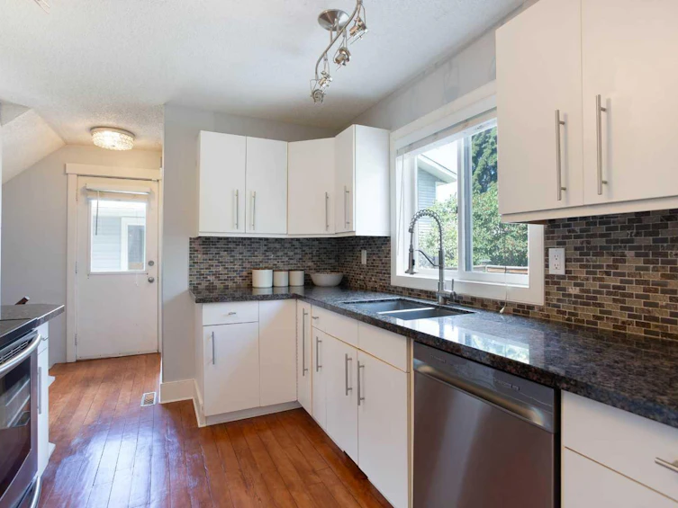 56 Deersaxon Circle SE, Calgary, AB, T2J 6R5 - 11