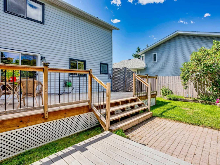 56 Deersaxon Circle SE, Calgary, AB, T2J 6R5 - 32
