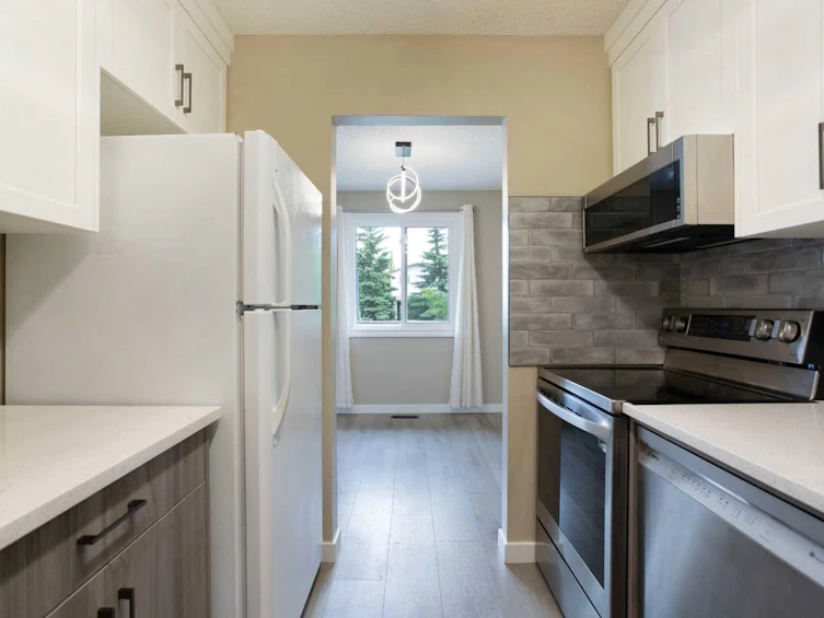 3627 Cedarille Drive SW, Calgary, AB, T2W 3J5 - 12