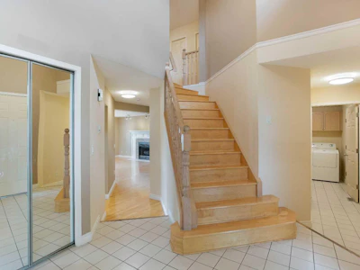 561 Woodbine Boulevard SW - 5