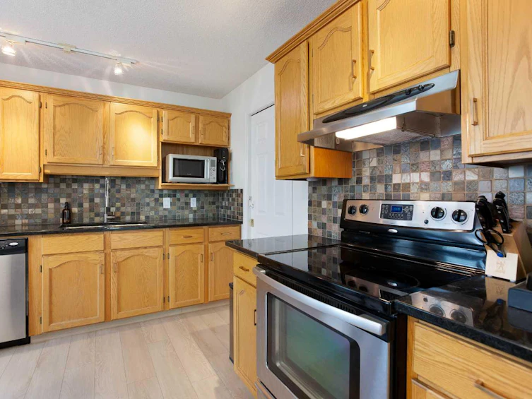 1-2128 35 Avenue SW, Calgary, AB, T2T 2E3 - 14