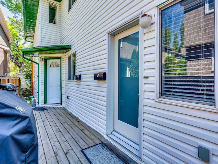 1-2128 35 Avenue SW, Calgary, AB, T2T 2E3 - 32