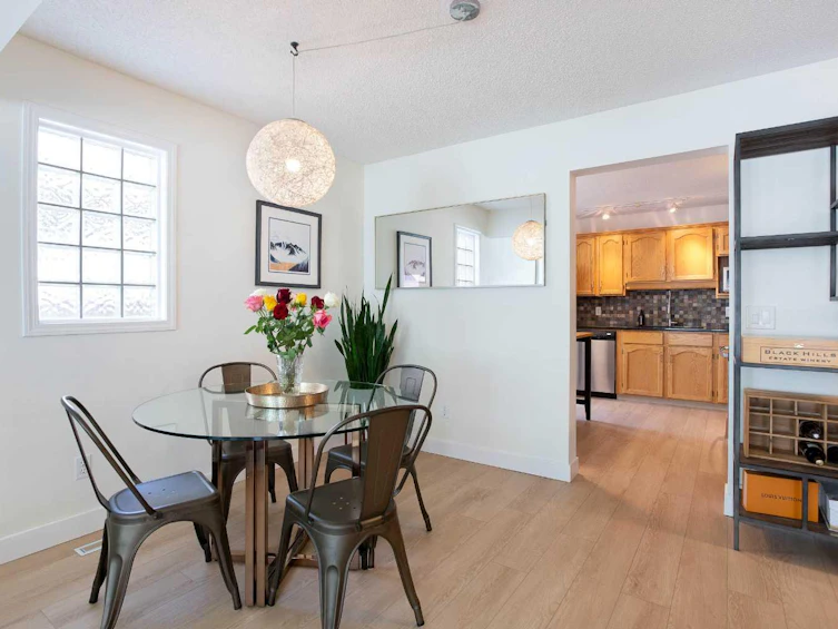 1-2128 35 Avenue SW, Calgary, AB, T2T 2E3 - 11