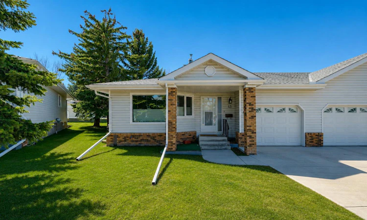 43 Macewan Park Heights NW