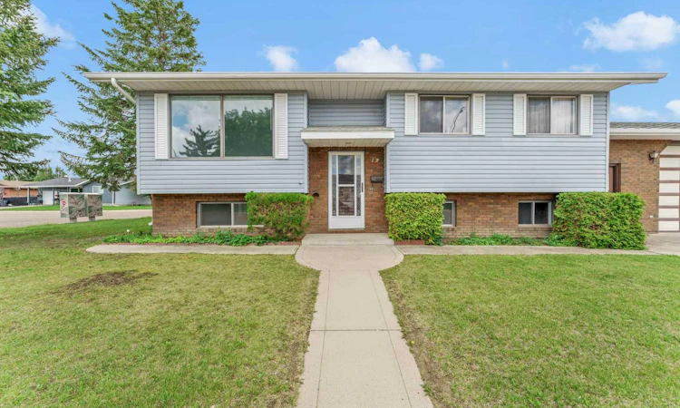 13 Rossland Place SE