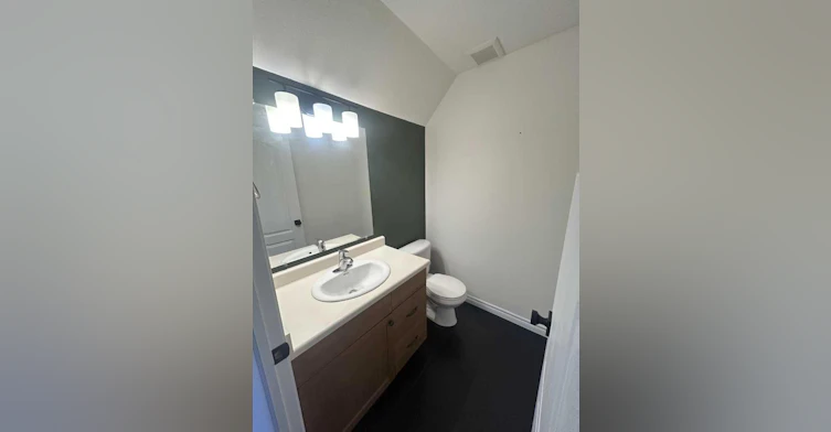 7006 113 Street, Grande Prairie, AB, T8W 0E2 - 7