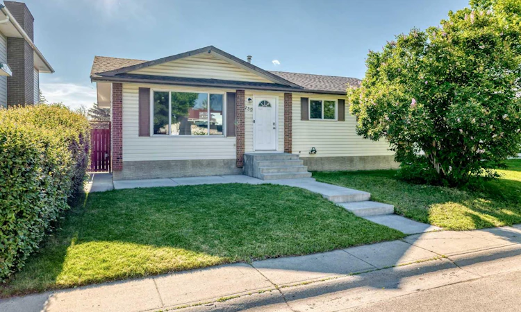 239 Rundleridge Drive NE