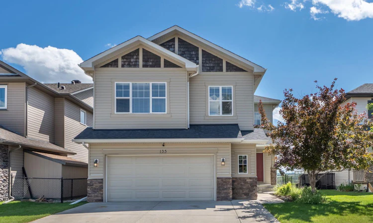 135 Drake Landing View