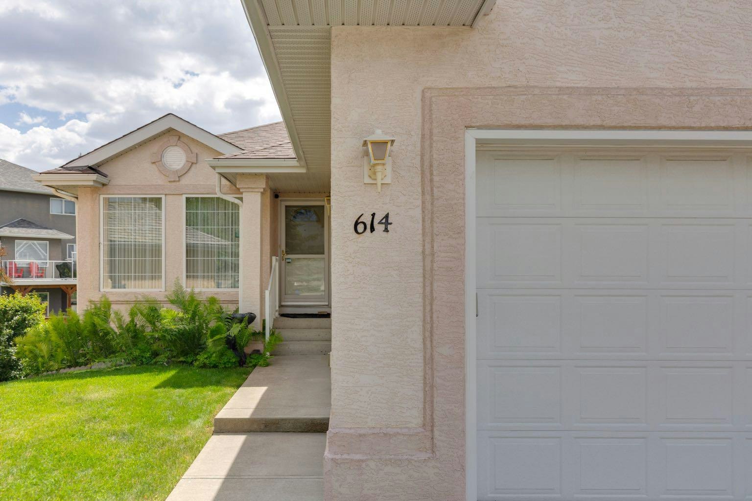 614 Sierra Madre Court SW, Calgary, AB, T3H 3M5