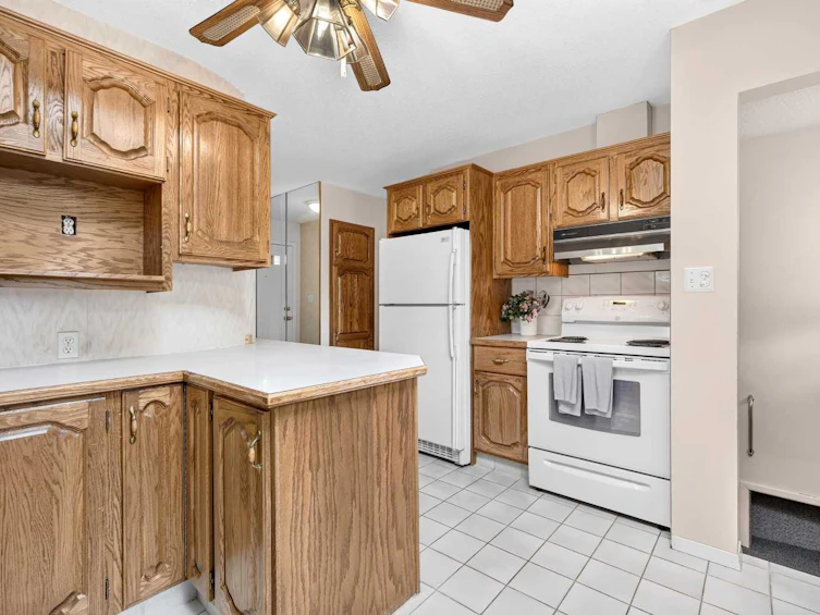 3227 Collingwood Drive NW, Calgary, AB, T2L 0R7 - 18