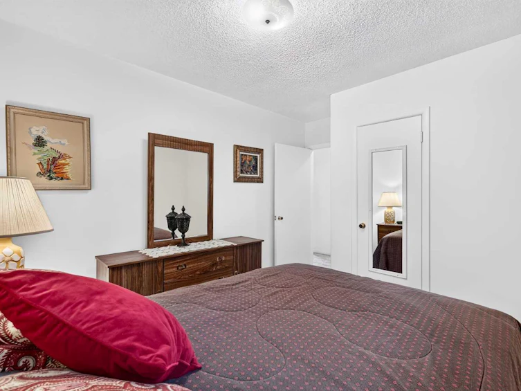 3227 Collingwood Drive NW, Calgary, AB, T2L 0R7 - 25