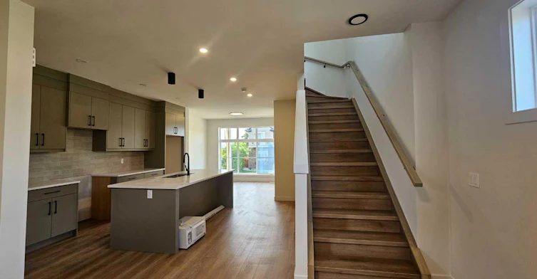 3203 14 Avenue SW, Calgary, AB, T3C 0W7 - 7