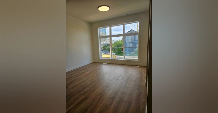 3203 14 Avenue SW, Calgary, AB, T3C 0W7 - 5