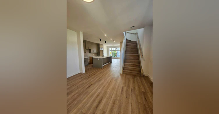 3203 14 Avenue SW, Calgary, AB, T3C 0W7 - 9