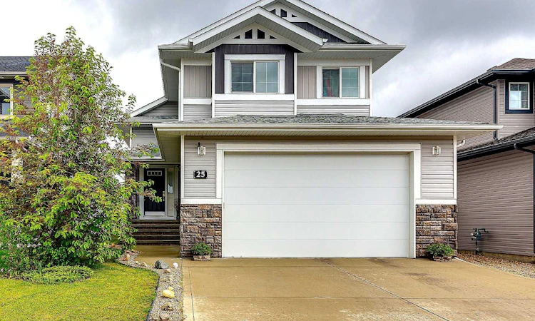 25 Caribou Crescent