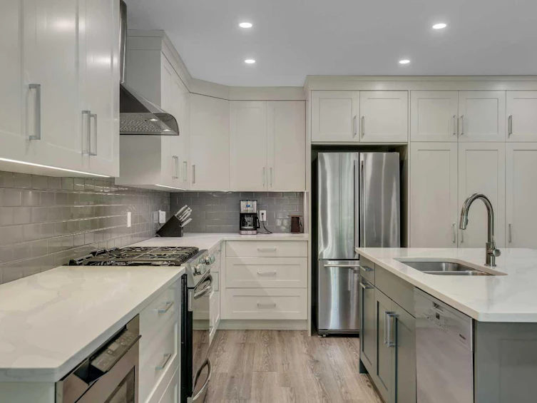 480 Douglas Glen Point SE, Calgary, AB, T2Z 3G4 - 3