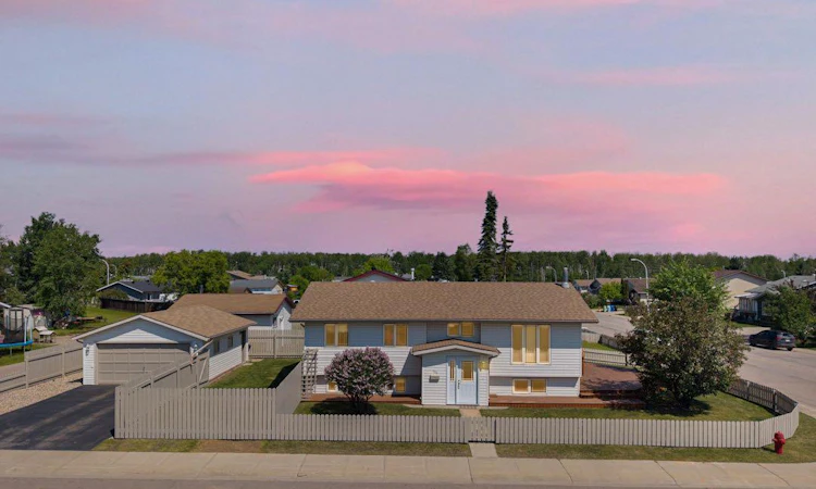 100 Caldwell Crescent