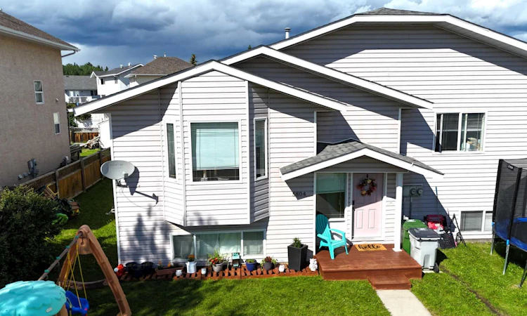 5804 12 Ave