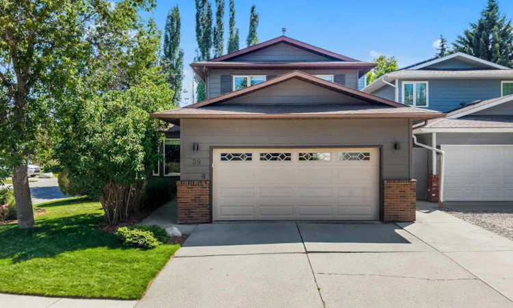 39 Deermoss Place SE