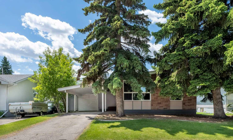 77 Winslow Crescent SW