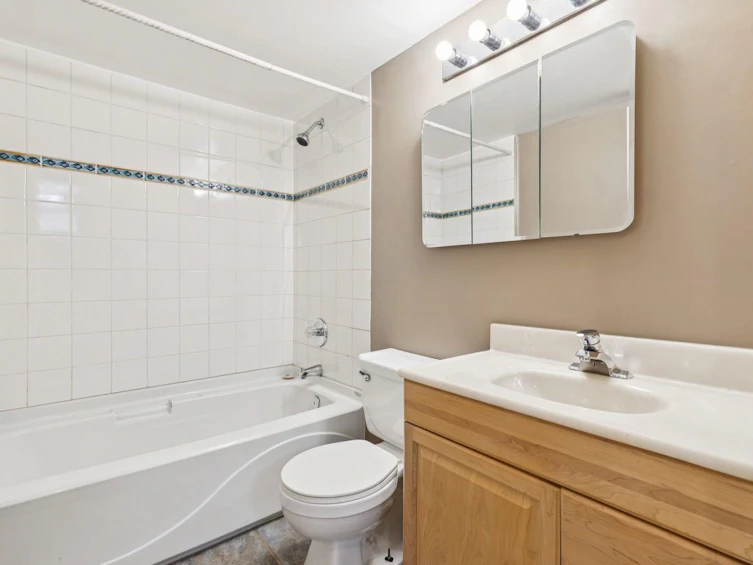 2144 Chilcotin Road NW, Calgary, AB, T2L 0X1 - 32