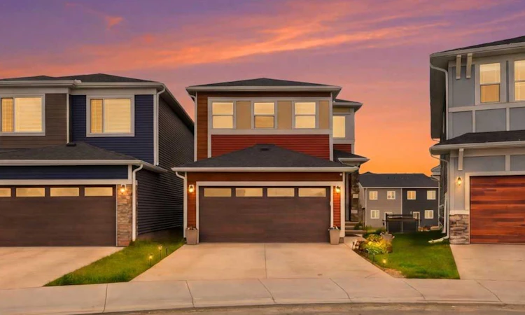 241 Homestead Crescent NE